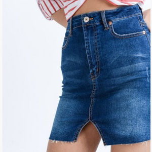 High Waisted Denim Skirt With Frayed Hem